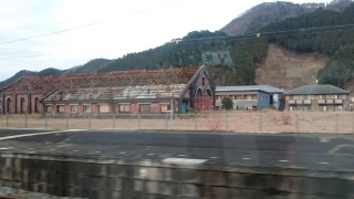 �����߂����猩�Ă݂���