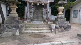 �C�ݘe�̐_��